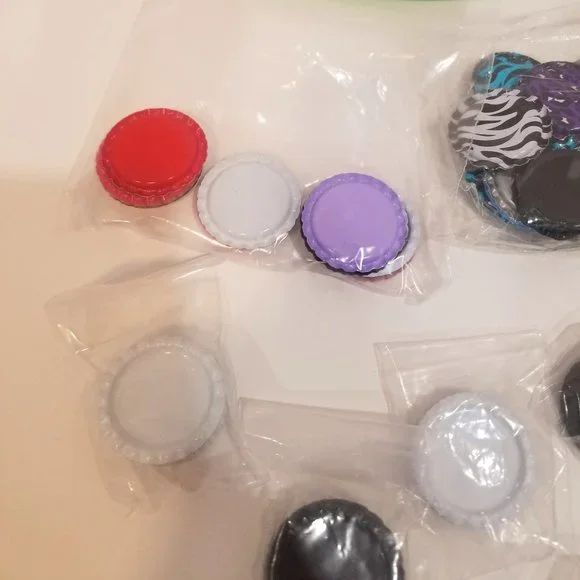 Lot of Bottlecaps (for crafts), Like New to New - Picture 2 of 8